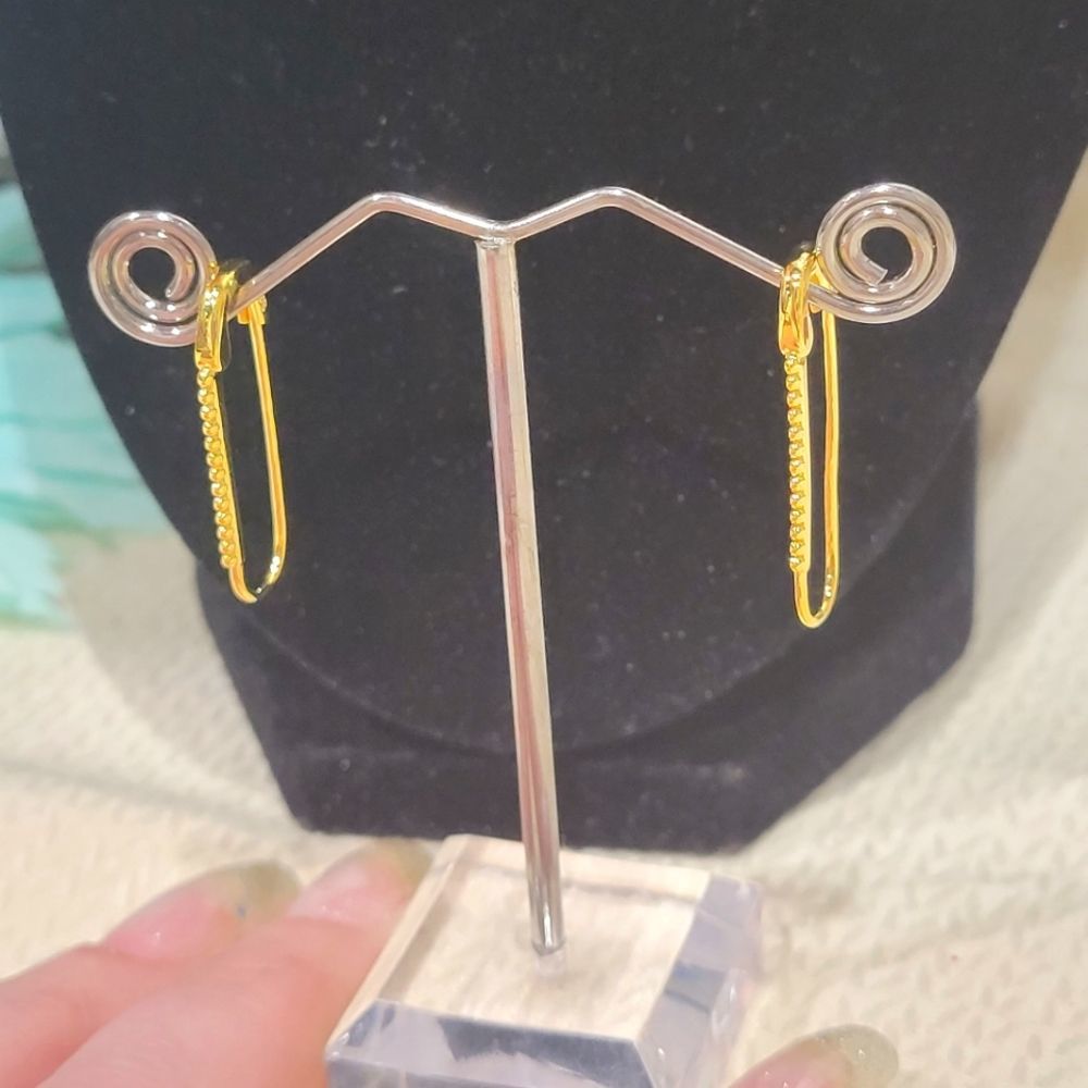 GOLD OVER STERLING SILVER SAFETY PIN 🧷 EARRINGS - Picture 3 of 7